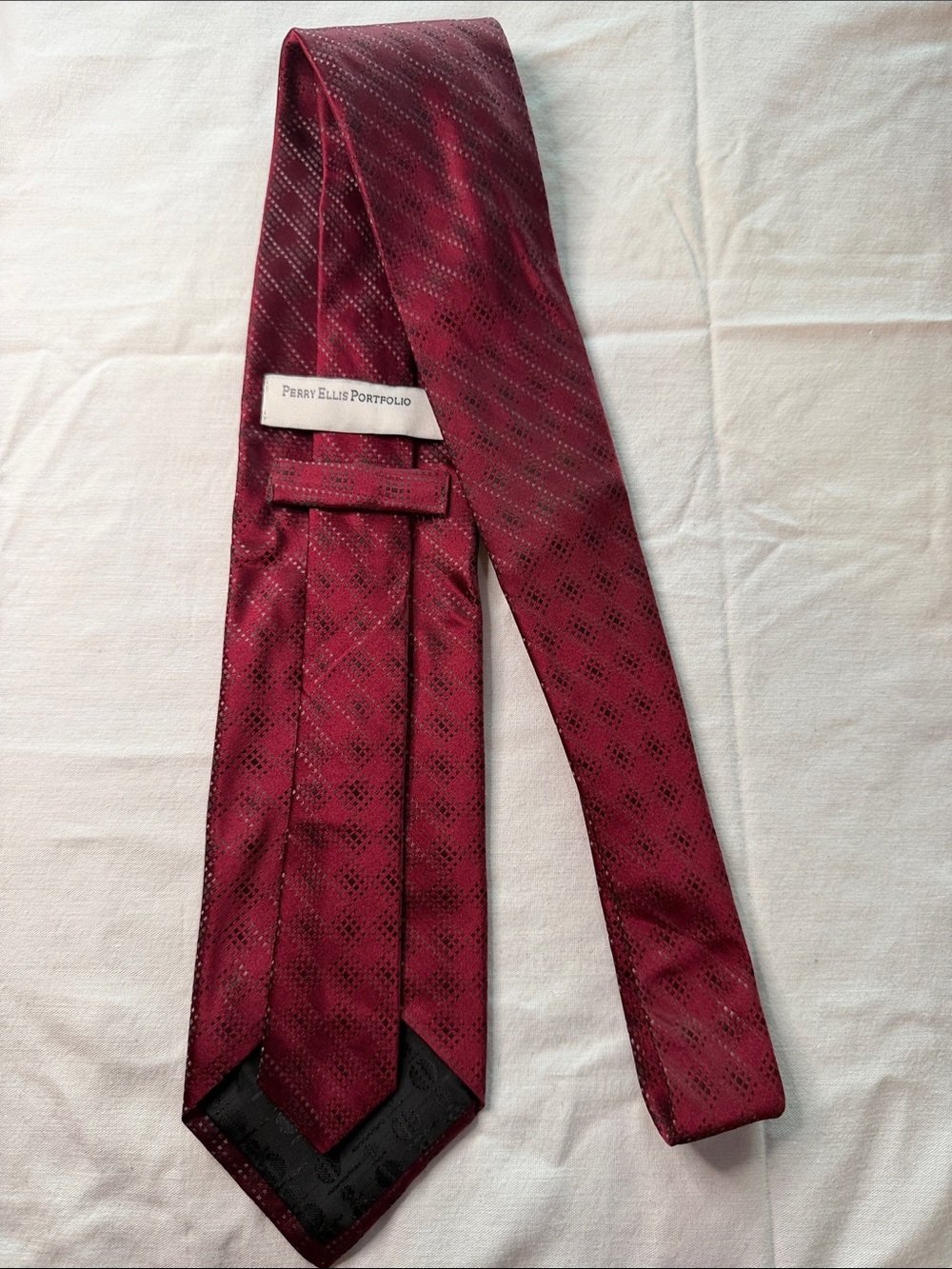 Perry Ellis Burgundy Dot-Print Silk Tie